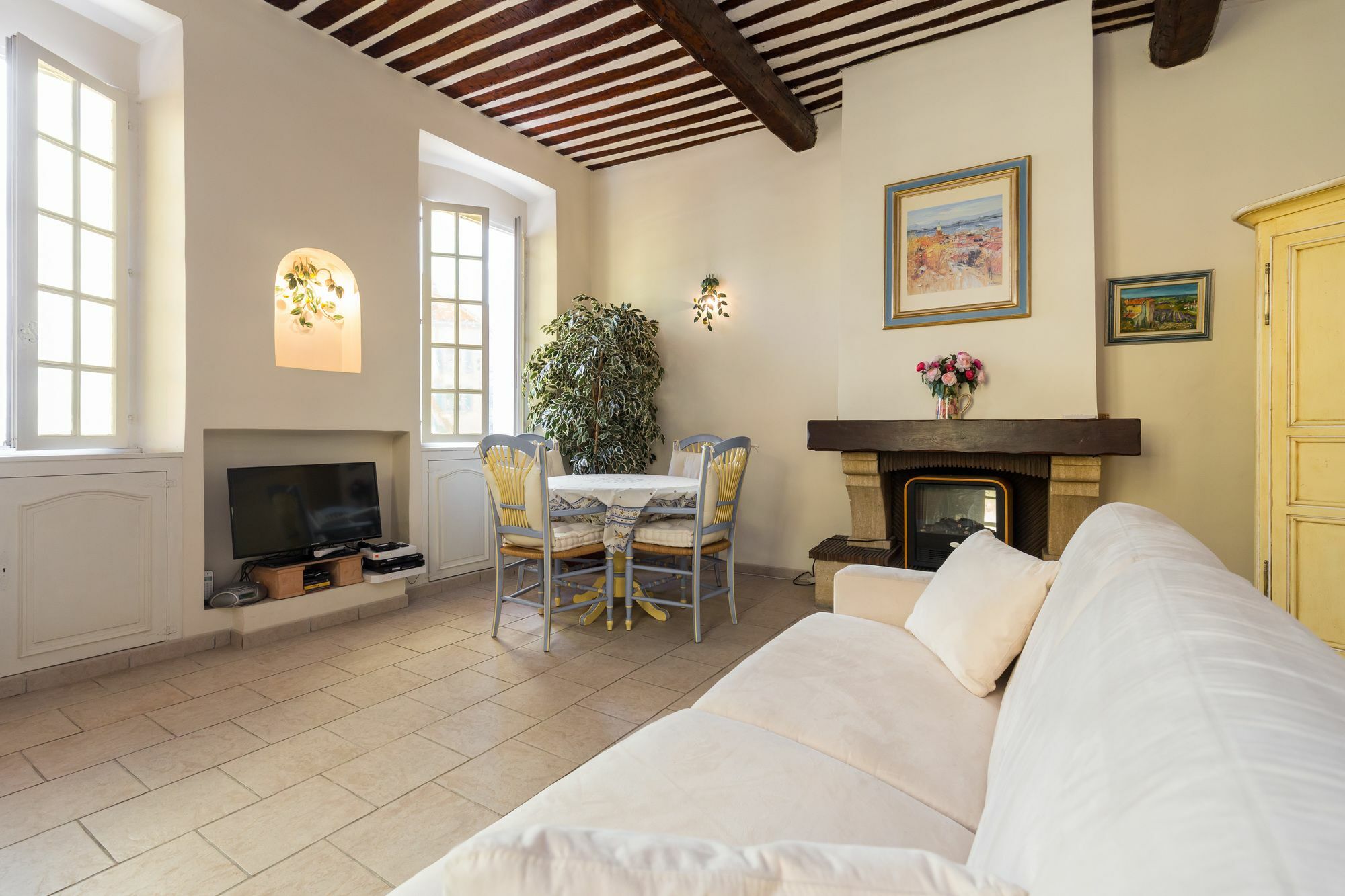 Charming Port View Studio: Steps from Palais, Cannes Exterior photo